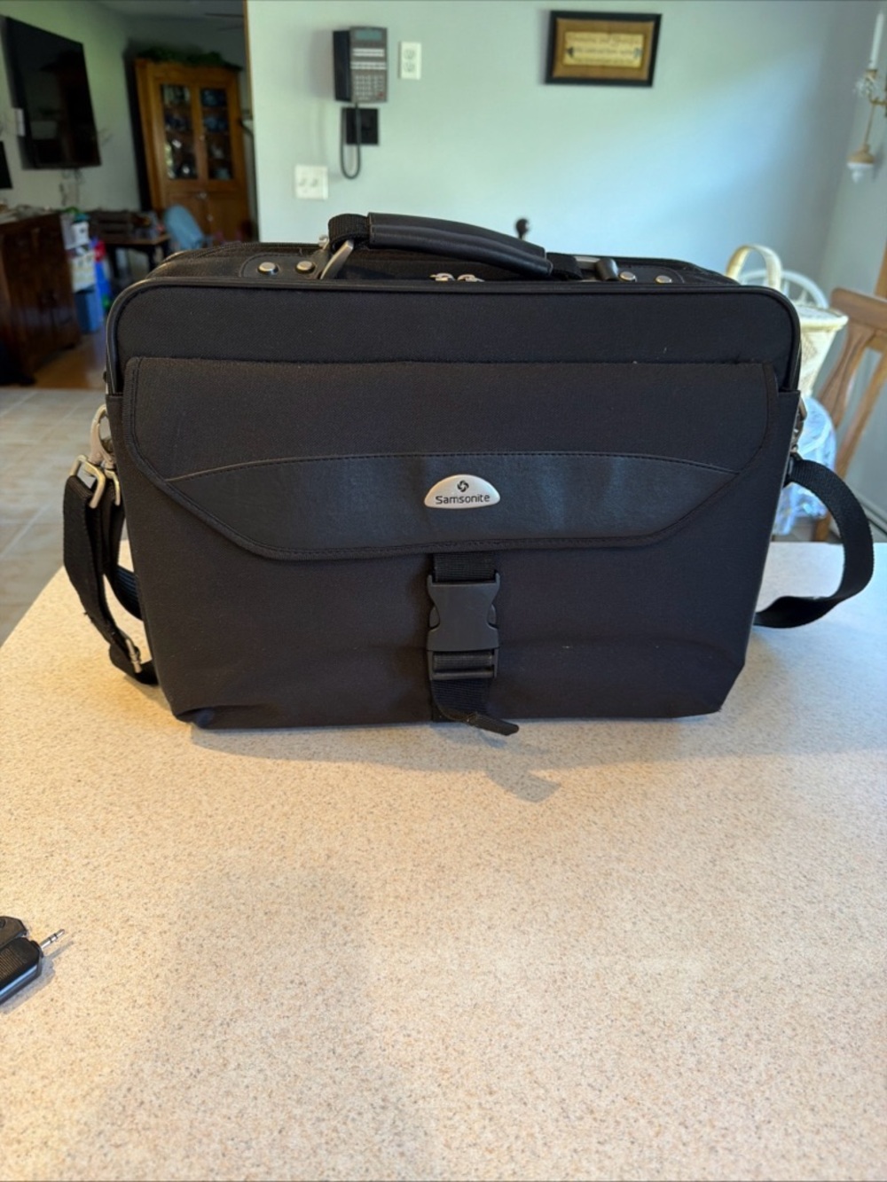 Samsonite Black briefcase Laptop Bag with adjustable shoulder straps canvas